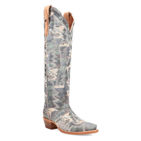 Camo Darlin' by Dan Post
