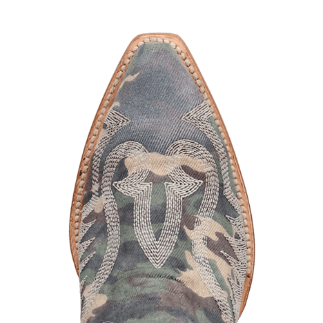 Camo Darlin' by Dan Post